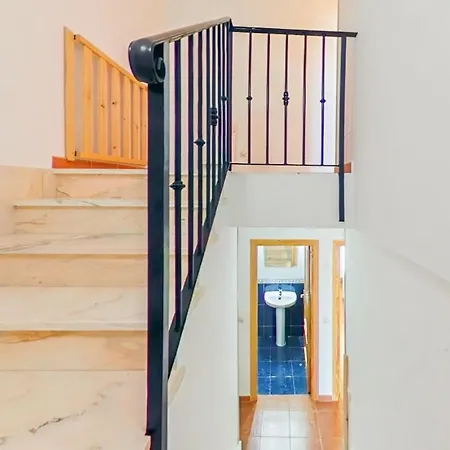 4 Bedroom Cozy In *
